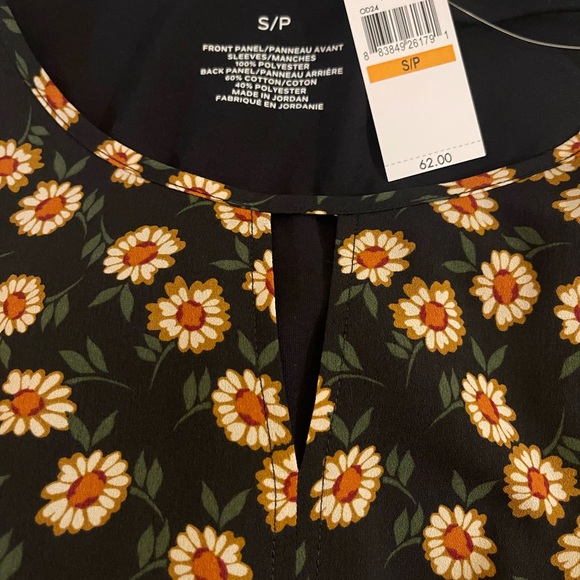 Daisy Print Keyhole Mixed Media Top - Picture 2 of 5